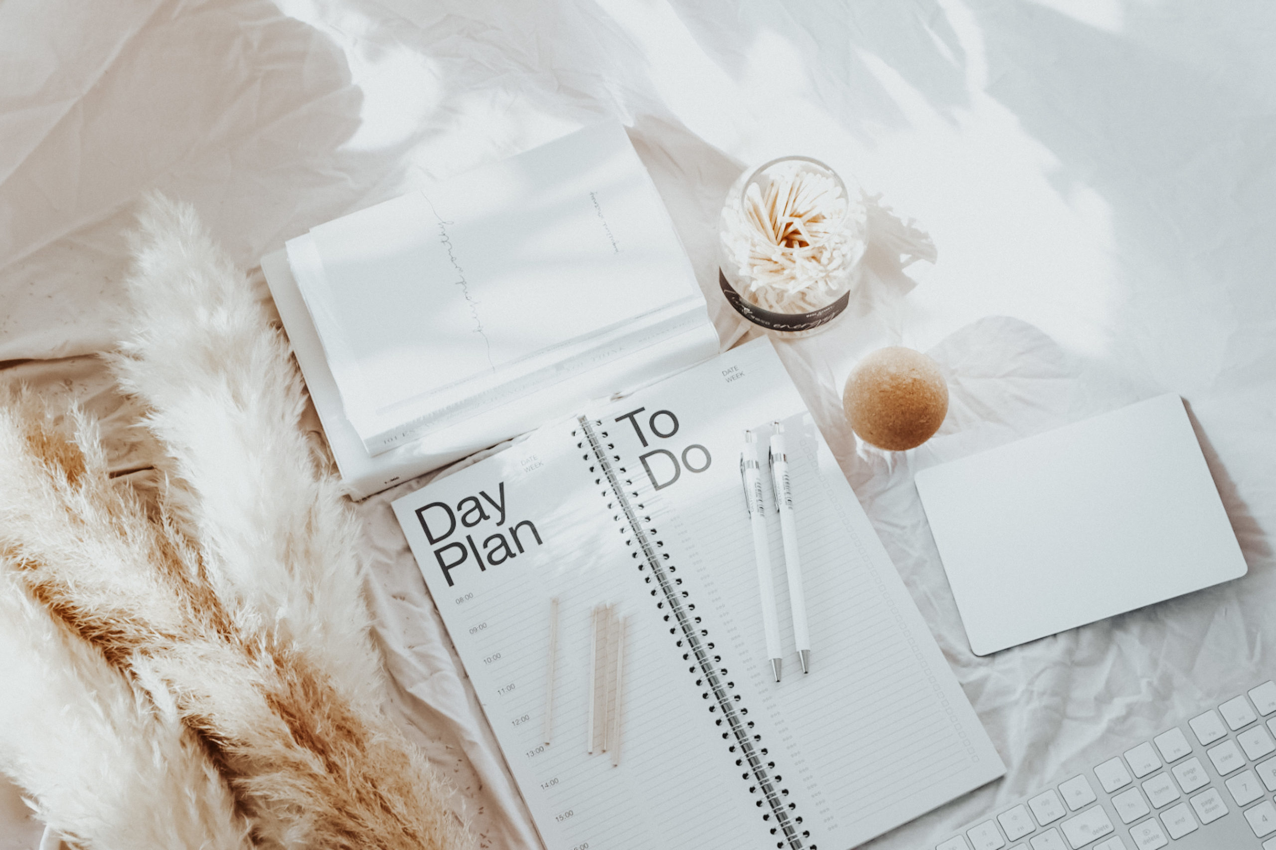 to do list and planner for women entrepreneurs on how to stay motivated and focused